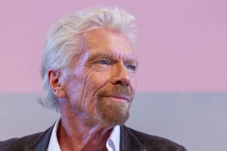 Richard Branson hamarosan indul az űrbe