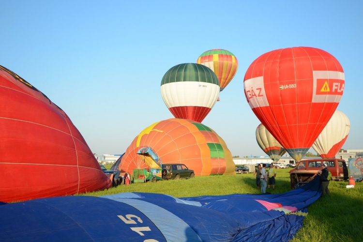 Pénteken reggel és délután is Fehérvár fölött szállnak majd a hőlégballonok